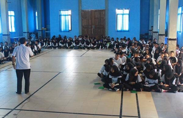 Diseminasi Informasi P4GN di SMAN 1 Kopang