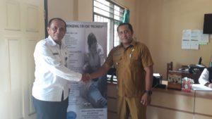 Koordinasi dan Pemasangan Bahan Kontak Pada Lokus Pilot Project Kelurahan Bersinar di Kelurahan Pagutan Timur