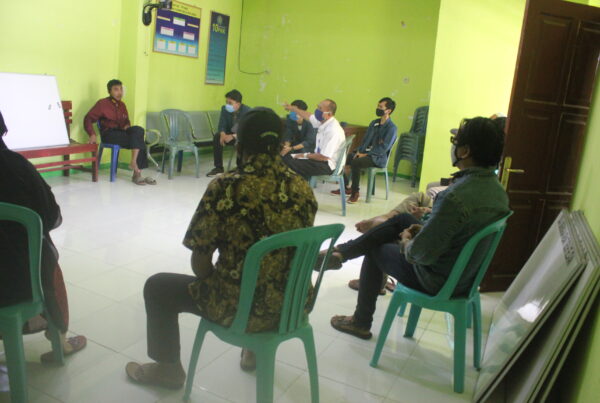 Rapat Pembahasan Penanganan Covid-19 Berbasis Lingkungan (PCBL) di Kelurahan Cakranegara selatan Baru