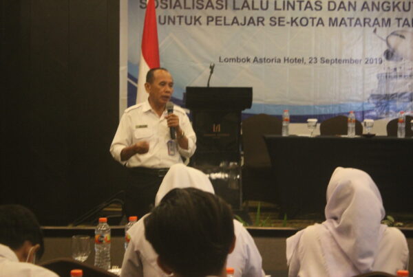 Sosialisasi Lalu Lintas dan Angkutan Darat untuk Pelajar Se-Kota Mataram