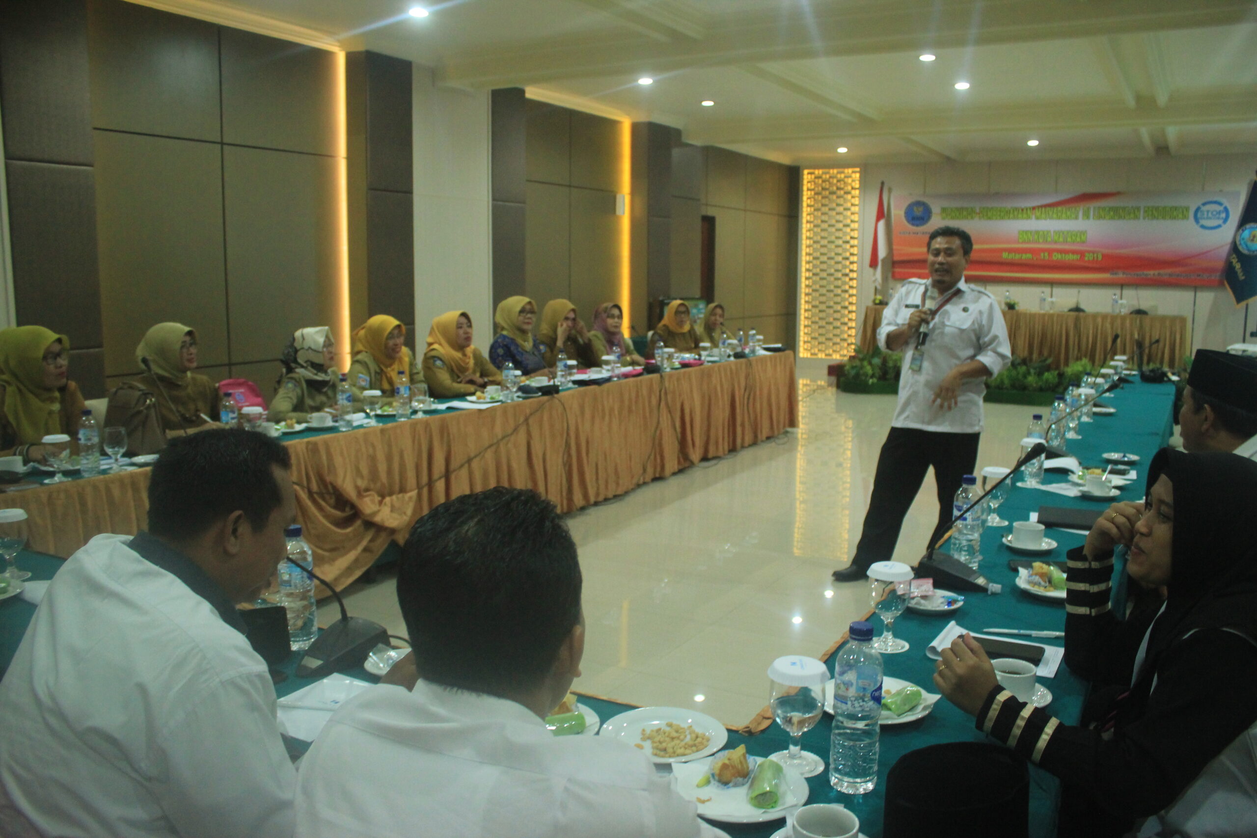 Workshop Pemberdayaan Masyarakat di Lingkungan Pendidikan
