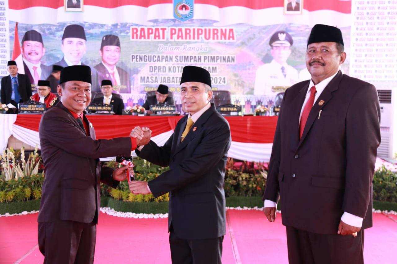 Pengucapan Sumpah Pimpinan DPRD Kota Mataram Masa Jabatan 2019 -2024