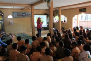 Sosialisasi Bahaya Penyalahgunaan Narkoba kepada Pelajar
